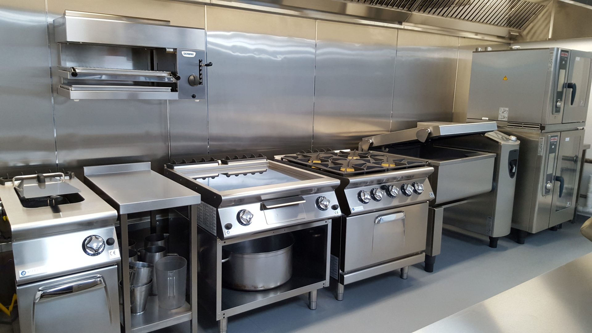 Commercial kitchen canopies Liverpool | Industrial cooker hoods 0151